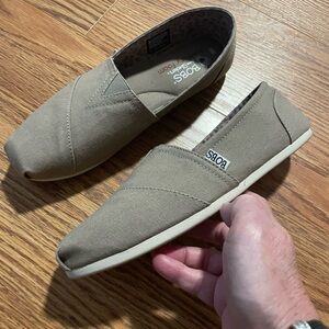 Skechers Tan Flats Comfortable Slip-On